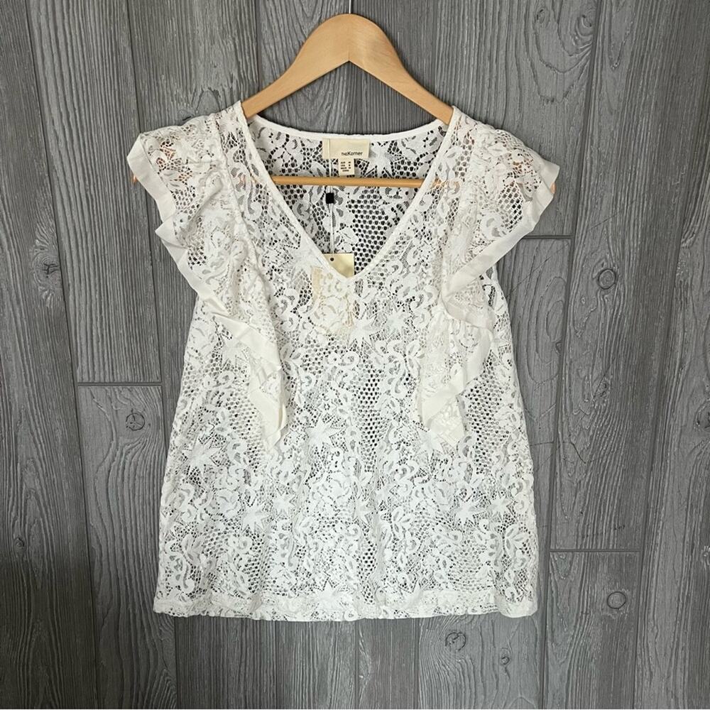 The Korner Lace Ruffle Short Sleeve Blouse